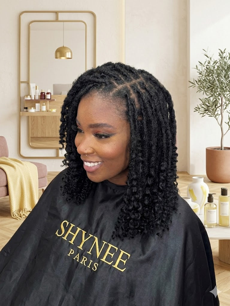 Femme portant des Curly Locks